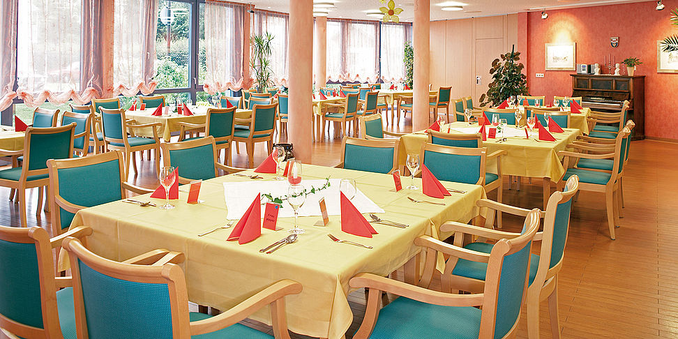 Das einladende und stilvolle Restaurant im Pflegeheim Pullach