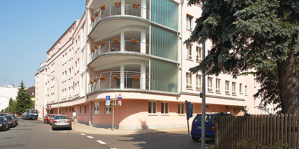 Das Pflegeheim Weiden in der Frontalansicht
