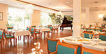 Das einladende und stilvolle Restaurant im Pflegeheim Zwickau