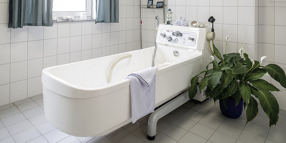 Modernes Pflegebad im Altenheim Herzogenaurach