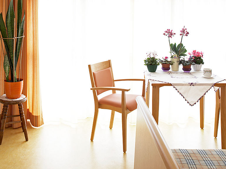 Genießen Sie Ihre Privatsphaere im eigenen Zimmer im betreuten Wohnen