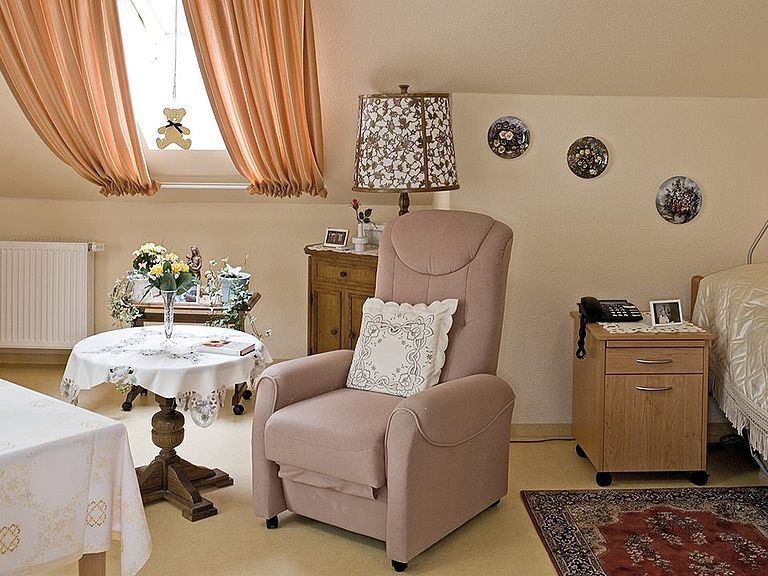 Pflegeheim Barsinghausen - Ihr schönes Zimmer im neuen Zuhause