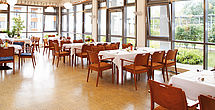 Das einladende und stilvolle Restaurant im Pflegeheim Greifswald