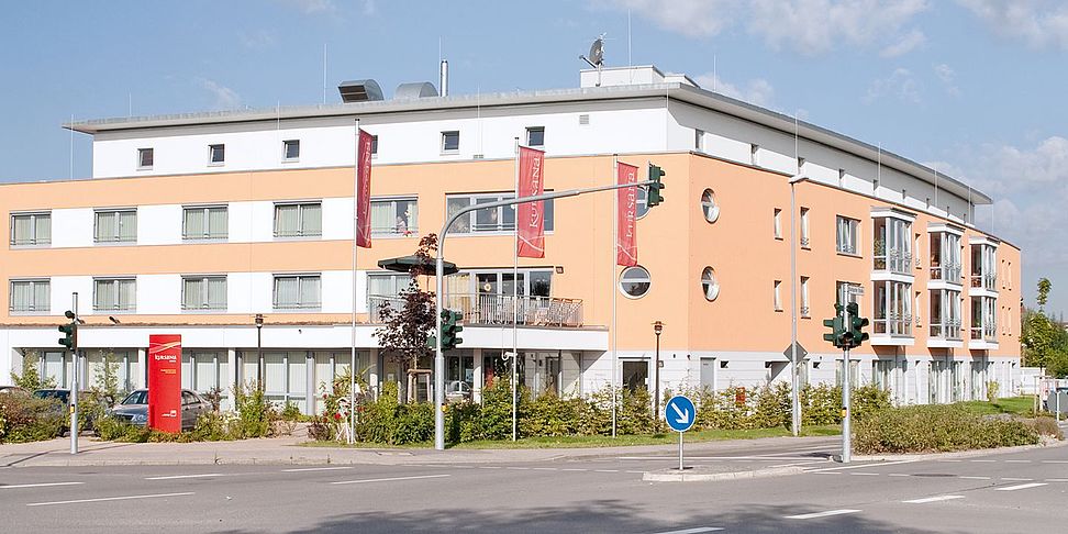 Das Pflegeheim Vaihingen in der Frontalansicht