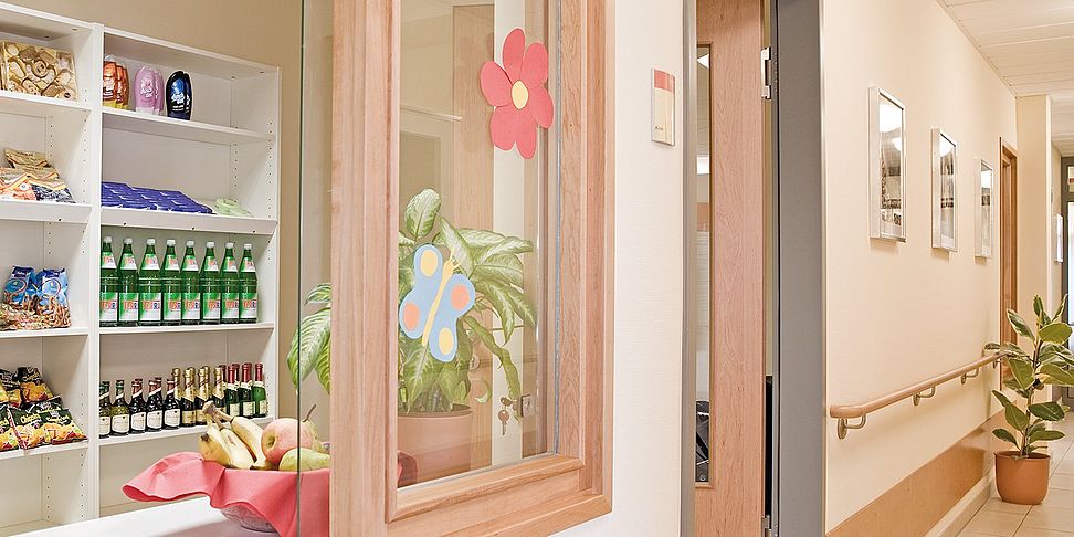Das Pflegeheim Bruchkoebel verfuegt über einen eigenen Friseursalon