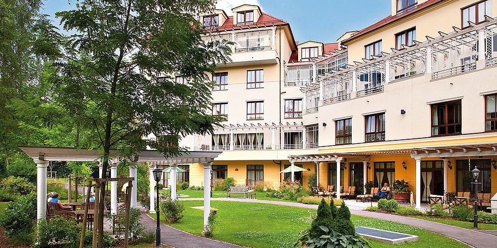Herrschaftliches Ambiente in Muenchen - im Seniorenheim der Extraklasse