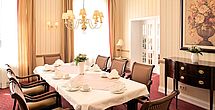 Das Speisezimmer für private Empfaenge im Seniorenheim Hannover