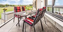 Sonne tanken auf der Terrasse im Pflegeheim Hamminkeln.