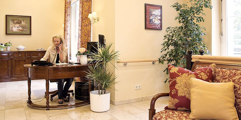 Das stilechte Foyer im Seniorenheim Hannover