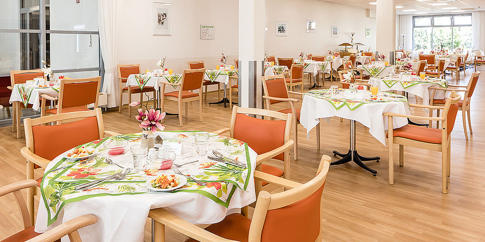 Das einladende und stilvolle Restaurant im Pflegeheim Berlin - Landsberger Tor