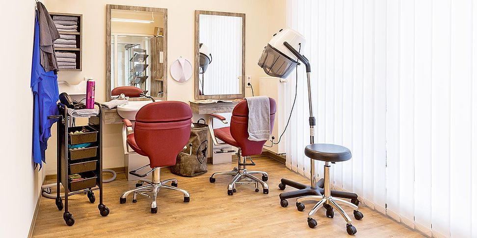 Im Pflegeheim Hamminkeln befindet sich ein Friseursalon.