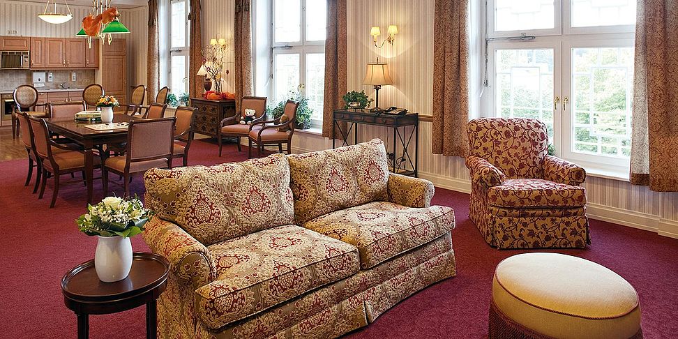 Der luxurioese Gemeinschaftsraum im Seniorenheim Hannover