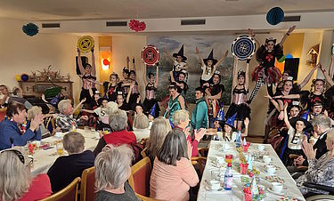 Im Kursana Domizil Schrobenhausen herrschte zu Fasching eine mitreißende Stimmung.