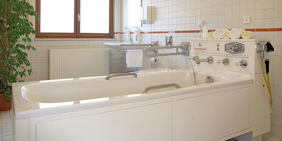 Das moderne Stationsbad des Pflegeheims Torgelow, Haus am Tanger.