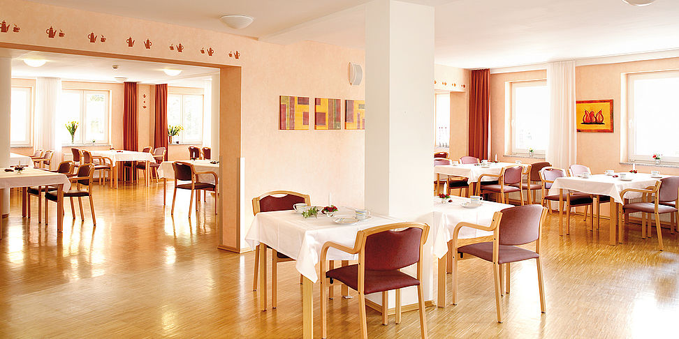 Das einladende und stilvolle Restaurant im Pflegeheim Weiden