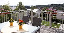 Frische Luft schnappen auf der Terrasse im Pflegeheim Lappersdorf