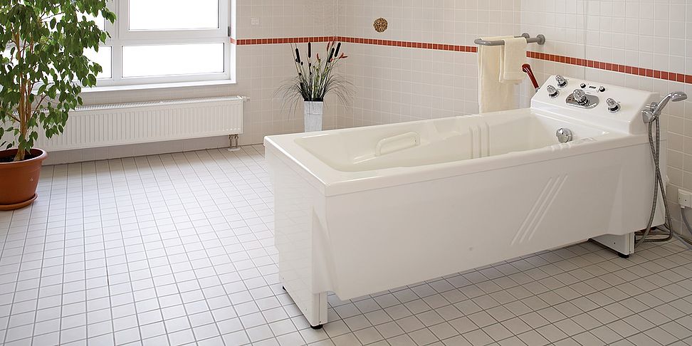 Ein Pflegebad im Stationsbad des Altenheim Stavenhagen